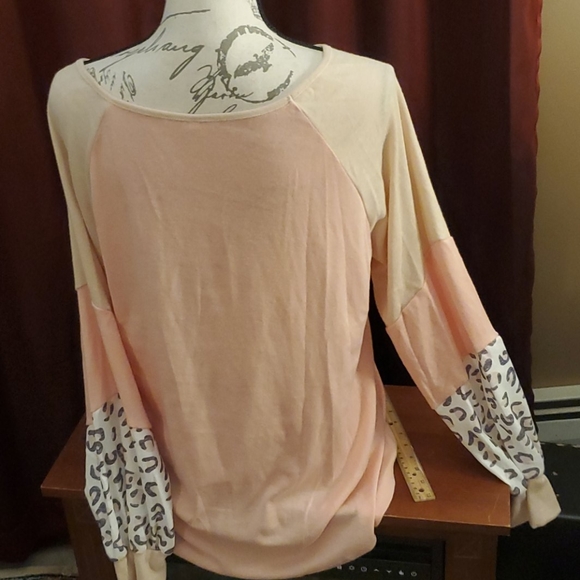 Great Colors combine in ablocking womens new tops - Picture 5 of 5